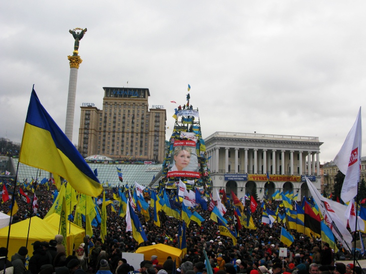 Taking part in all-Ukrainian assembly in Maidan Nezalezhnosti